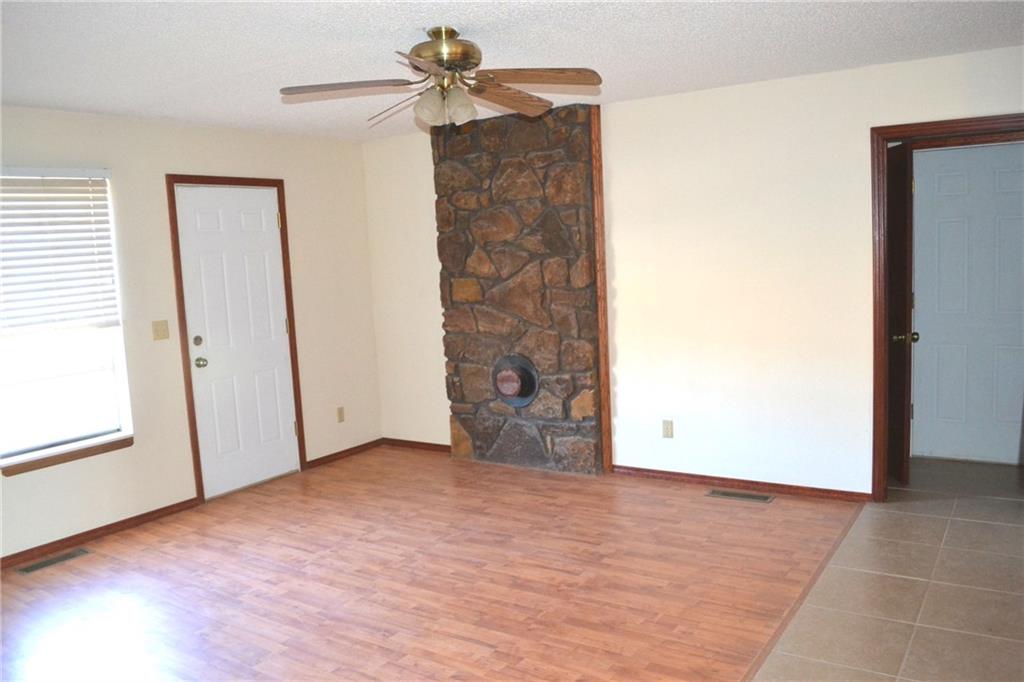 132 Lee Ann Lane, Chandler, OK 74834