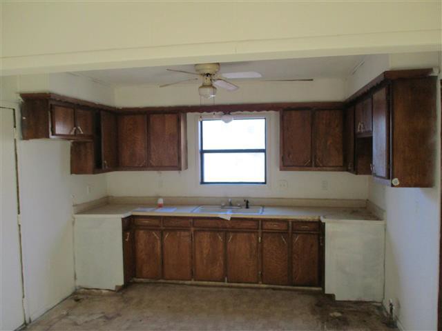 214 E 4th StHoldenville, OK, 74848Hughes County