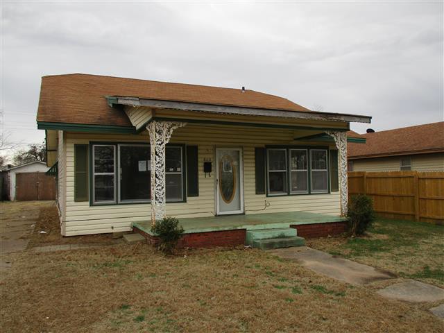 815 N Bullitt StHoldenville, OK, 74848Hughes County