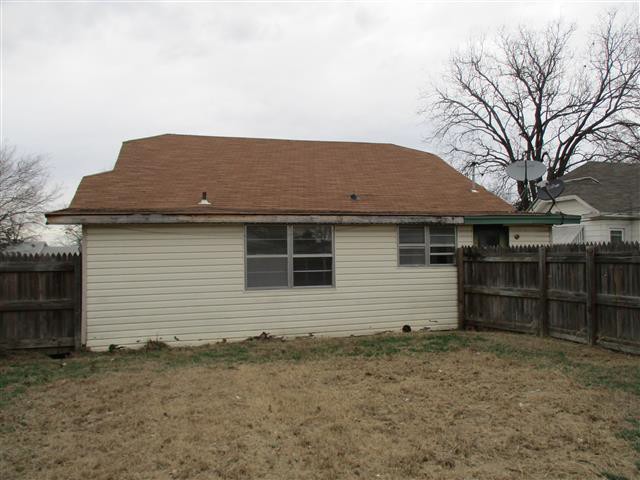 815 N Bullitt StHoldenville, OK, 74848Hughes County