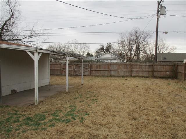 815 N Bullitt StHoldenville, OK, 74848Hughes County