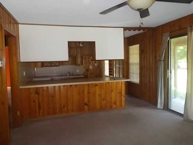 909 W Broadway Street, McLoud, OK 74851