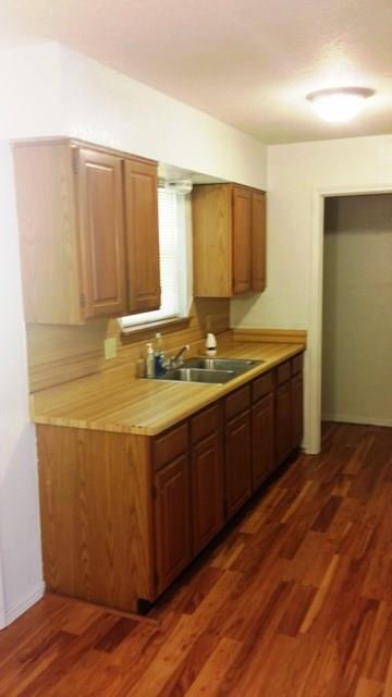 319 W Ash, Maud, OK 74854
