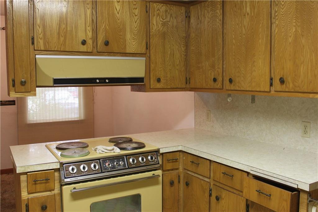 210 S 9th, Okemah, OK 74859