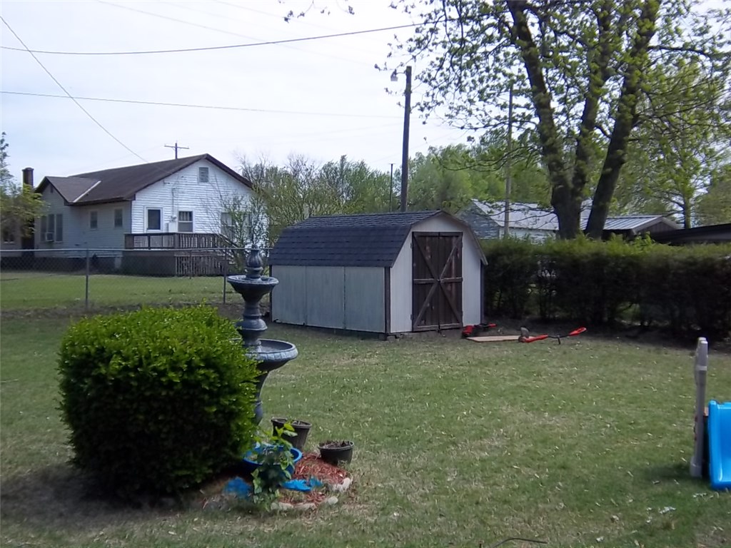 518 S 6th Street, Okemah, OK 74859