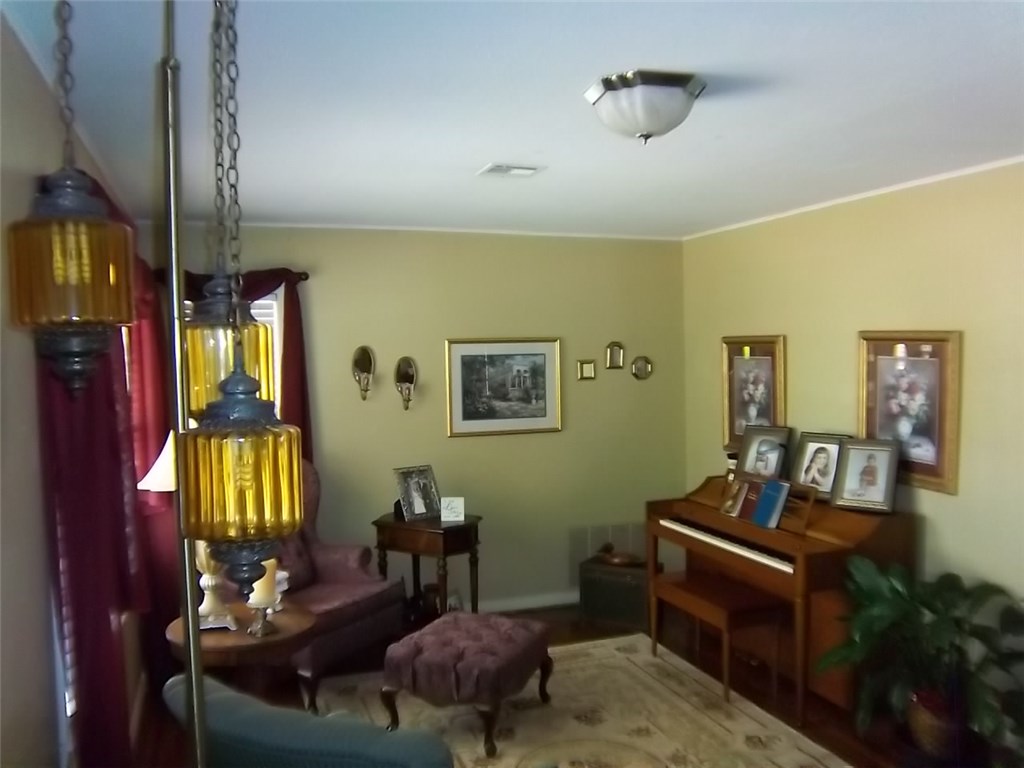 518 S 6th Street, Okemah, OK 74859