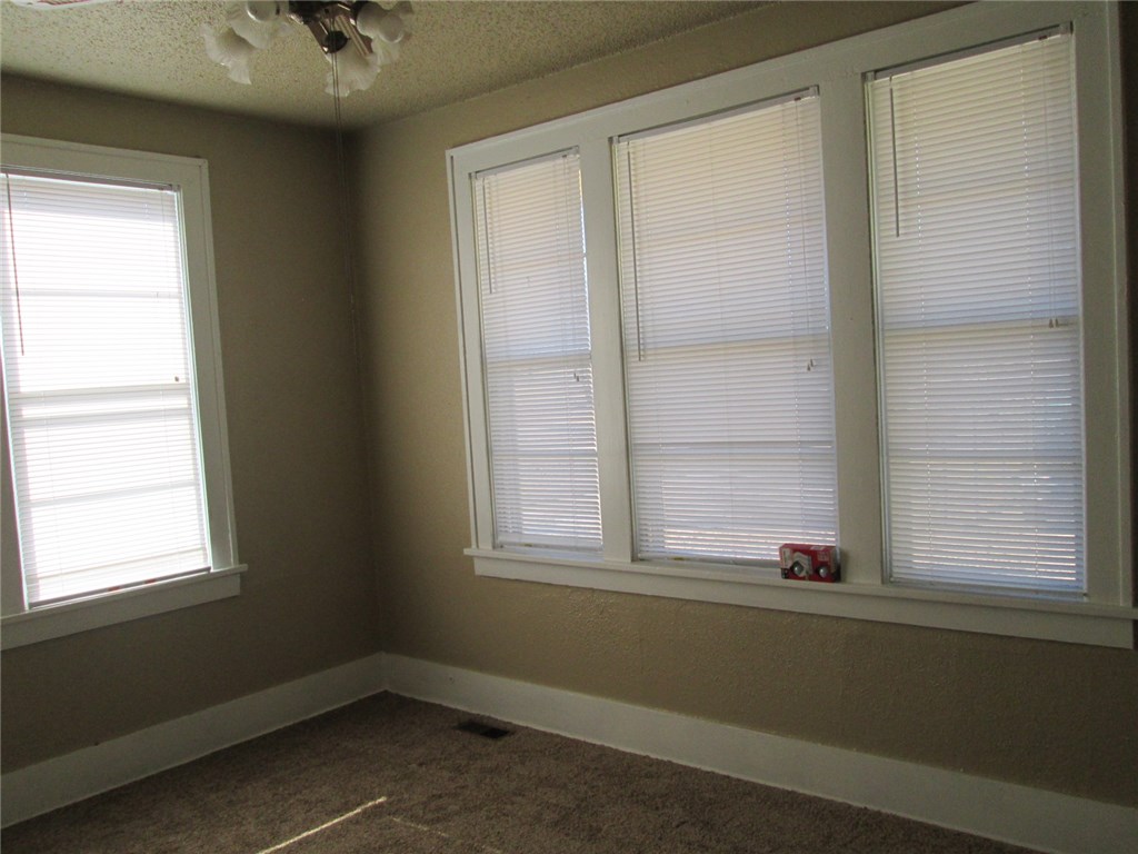 504 S 4th Street, Okemah, OK 74859