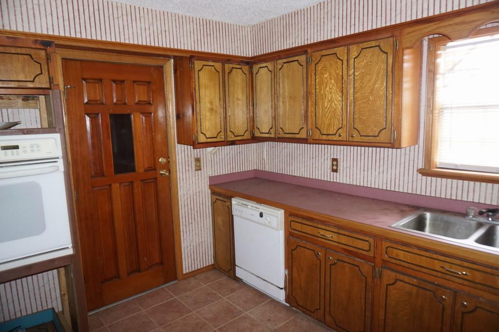 2308 W Frontage, Okemah, OK 74859