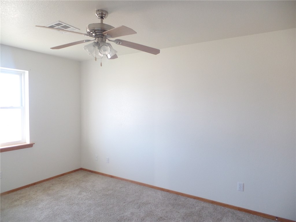 816 Bluebell Road, Prague, OK 74864