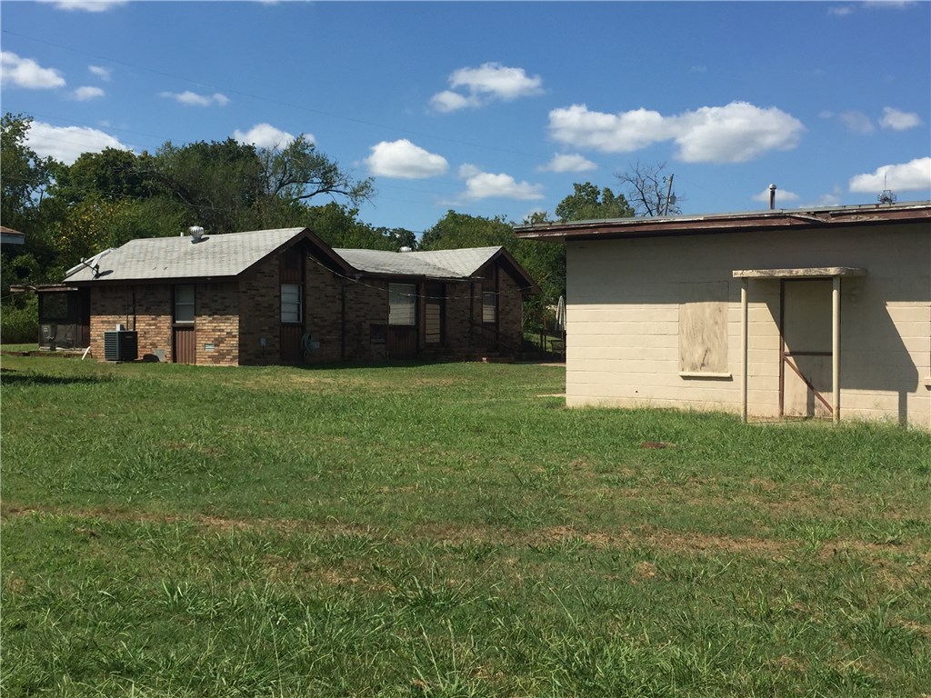 1039 N Main, Seminole, OK 74868