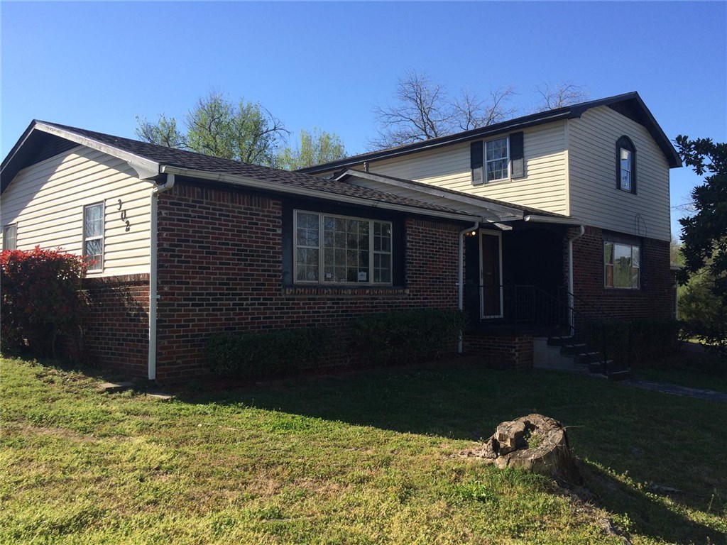 302 W Wewoka, Seminole, OK 74868