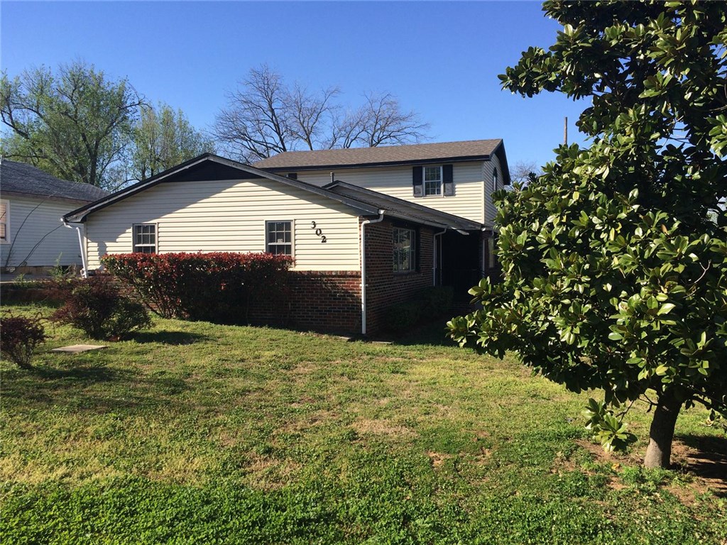 302 W Wewoka, Seminole, OK 74868
