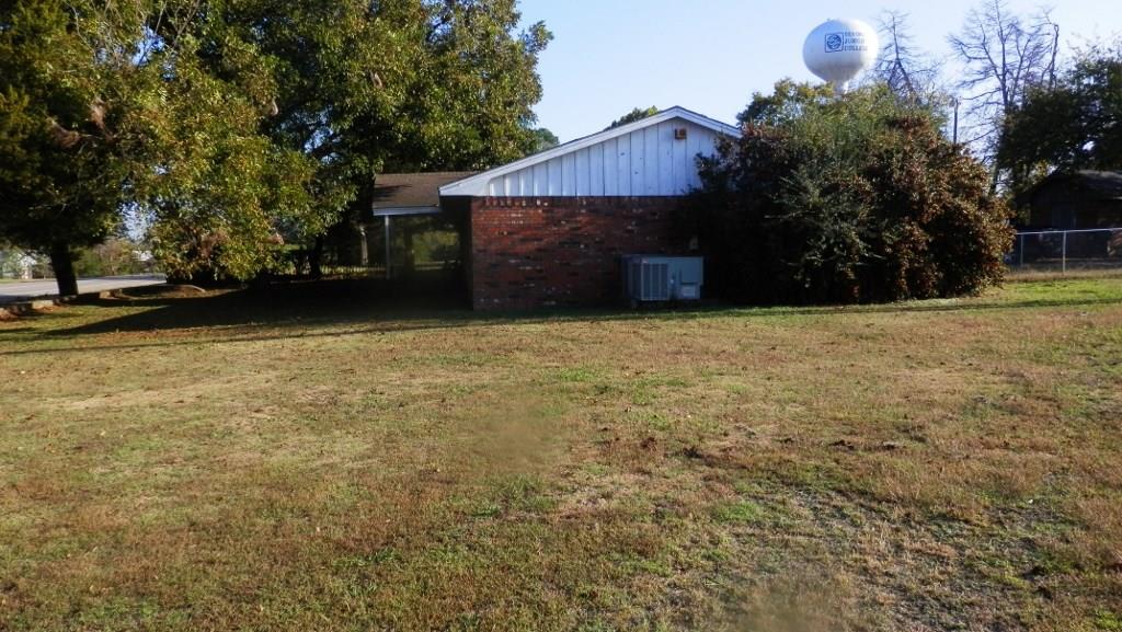 1615 N Boren Boulevard, Seminole, OK 74868