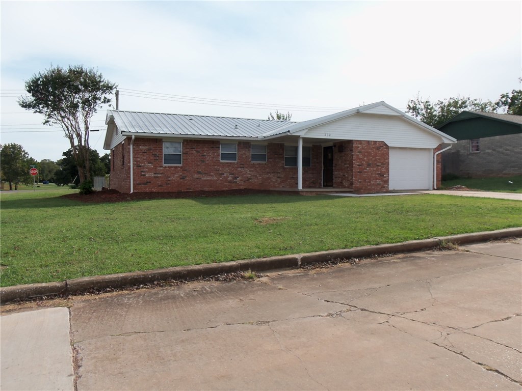 502 Ann Dr, Tecumseh, OK 74873