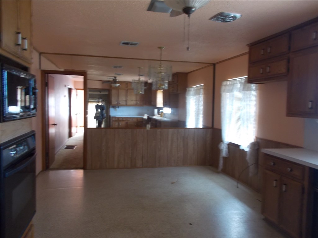 522 N 4th, Tecumseh, OK 74873