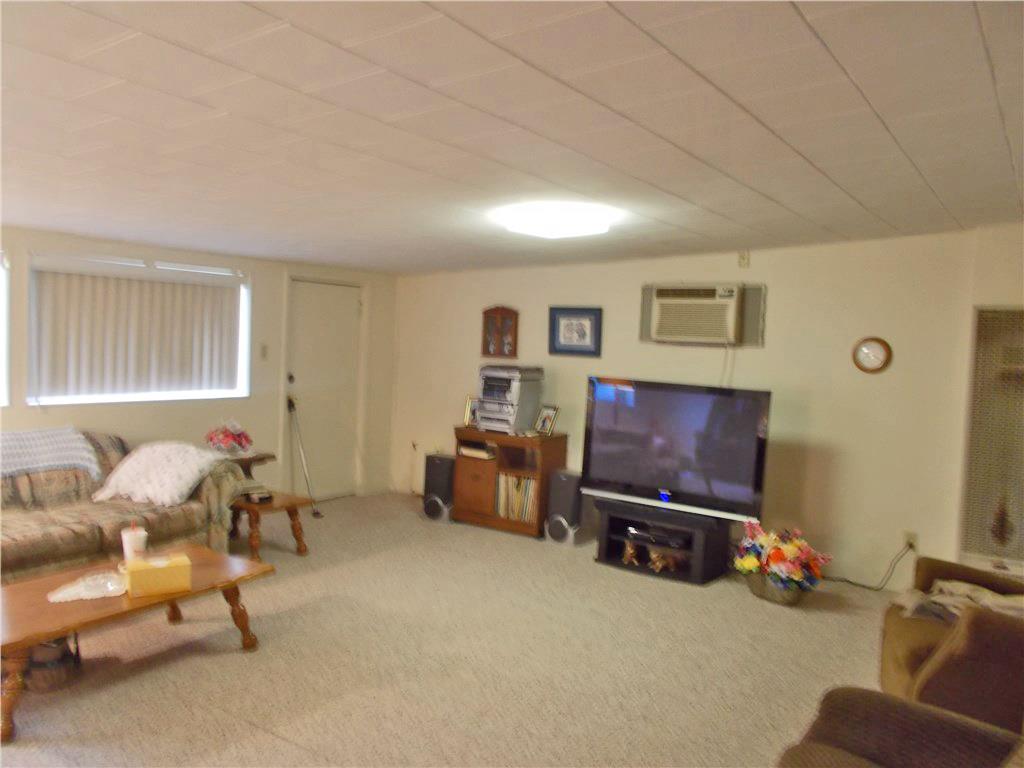612 E Locust, Tecumseh, OK 74873