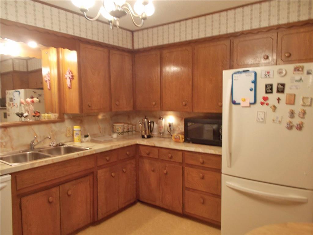 612 E Locust, Tecumseh, OK 74873