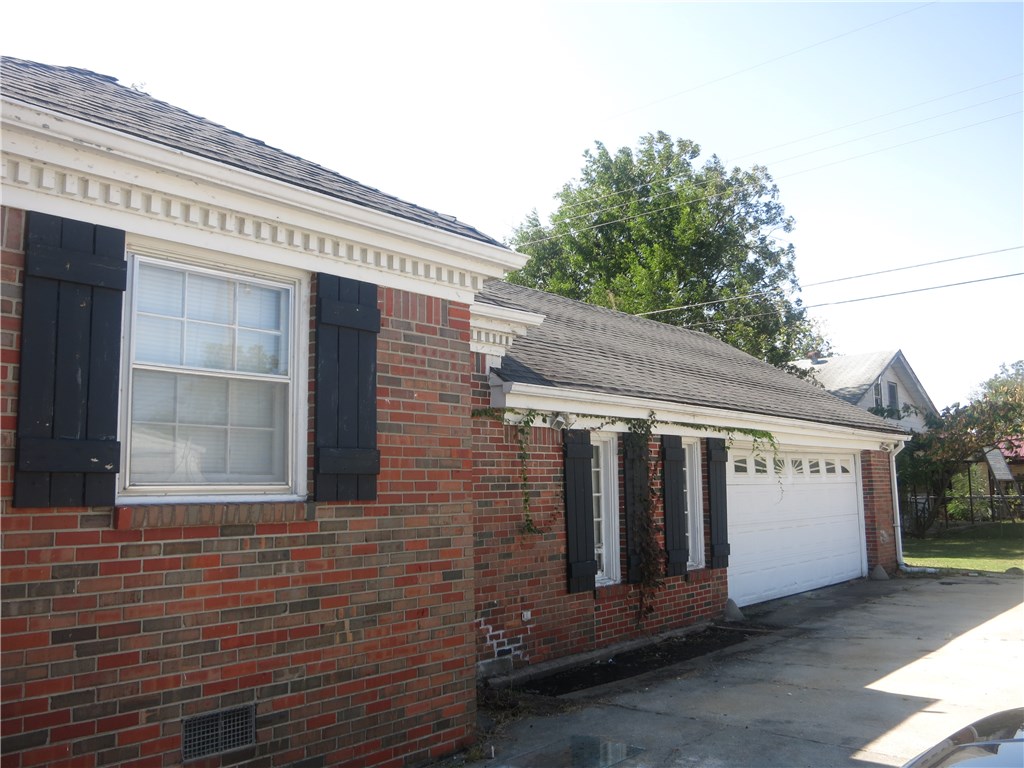 501 S Okfuskee, Wewoka, OK 74884