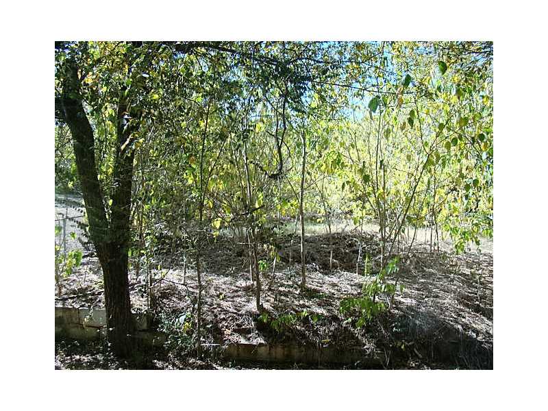 815 Honey Farm Ln, Arkoma, OK 74901