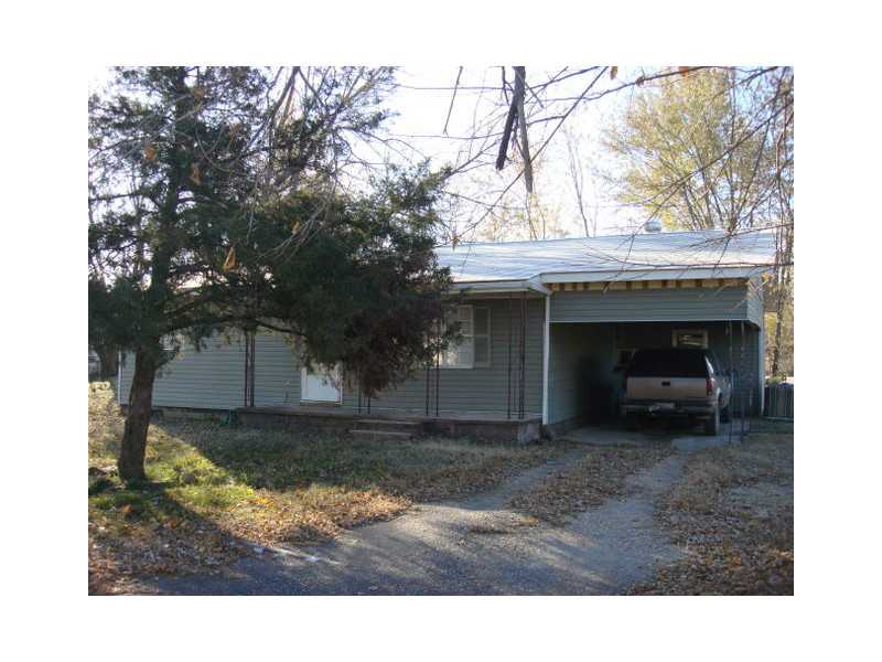 105 Walls Rd W, Pocola, OK 74902