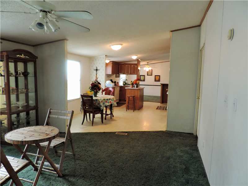 105 Pryor Ave W, Pocola, OK 74902