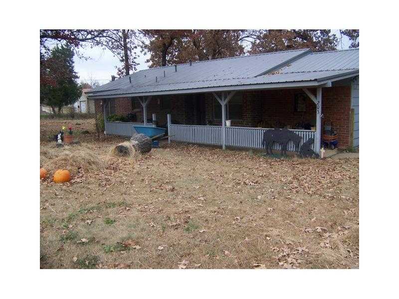 203 Briarwood St, Pocola, OK 74902