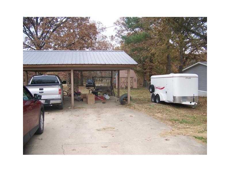 203 Briarwood St, Pocola, OK 74902