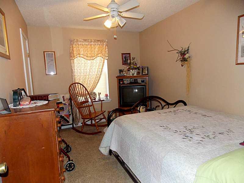 113 Rowe Ave, Pocola, OK 74902