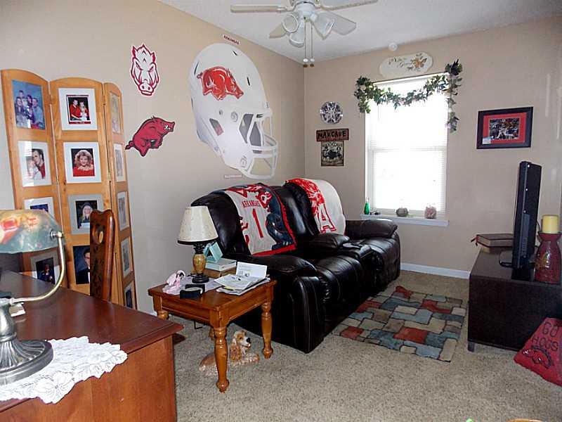 113 Rowe Ave, Pocola, OK 74902