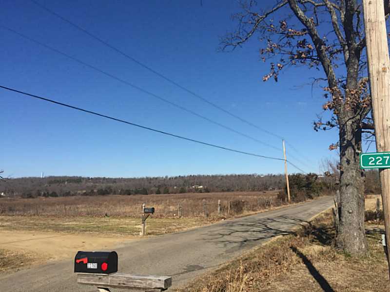 Pecan Ln, Rock Island, OK 74932