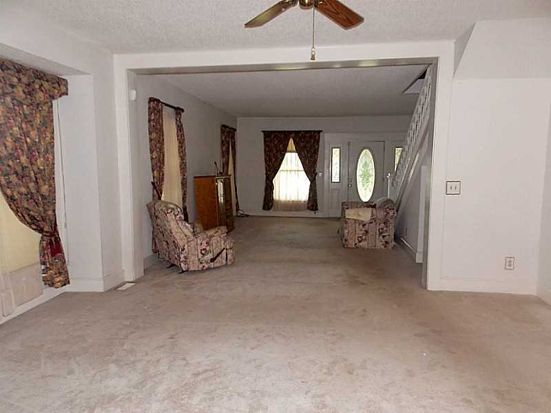 700 2Nd St W, Heavener, OK 74937