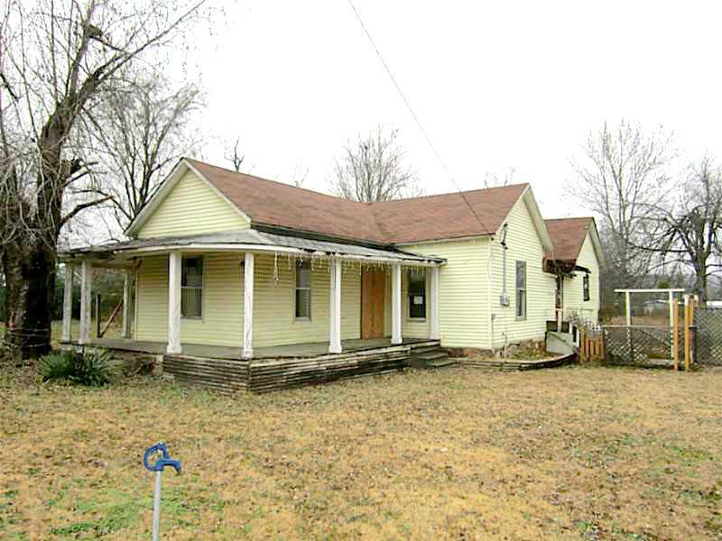 21406 6Th St W, Howe, OK 74940