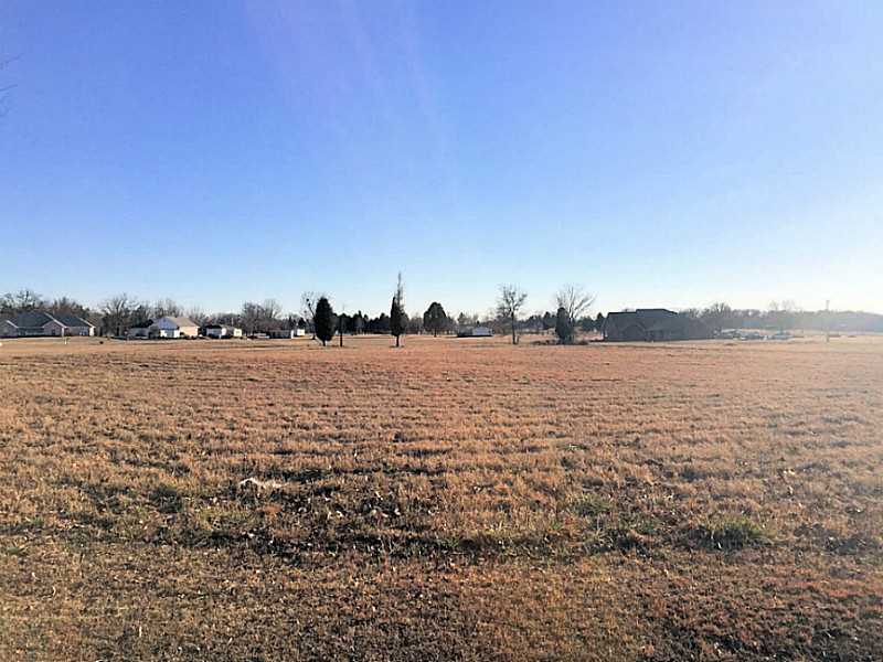 1094 Rd E, Muldrow, OK 74948
