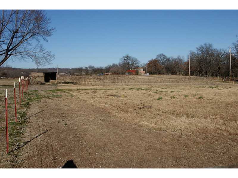 Ne 1St St, Muldrow, OK 74948