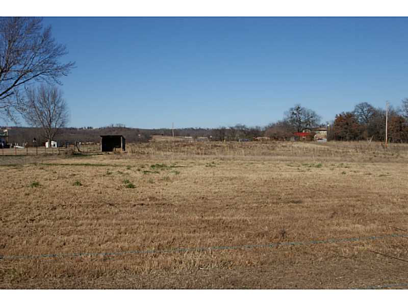 Ne 1St St, Muldrow, OK 74948