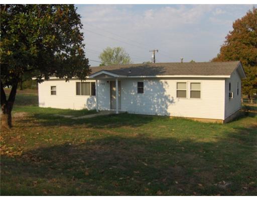 702 Dogwood St S, Muldrow, OK 74948