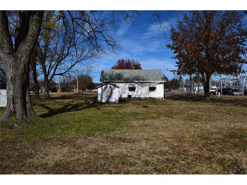 708 Sequoyah St E, Muldrow, OK 74948