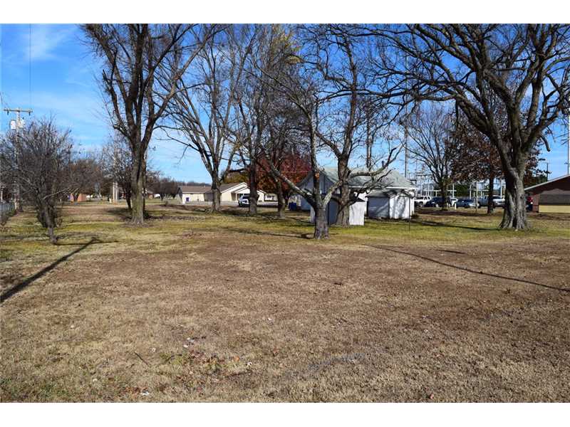 708 Sequoyah St E, Muldrow, OK 74948