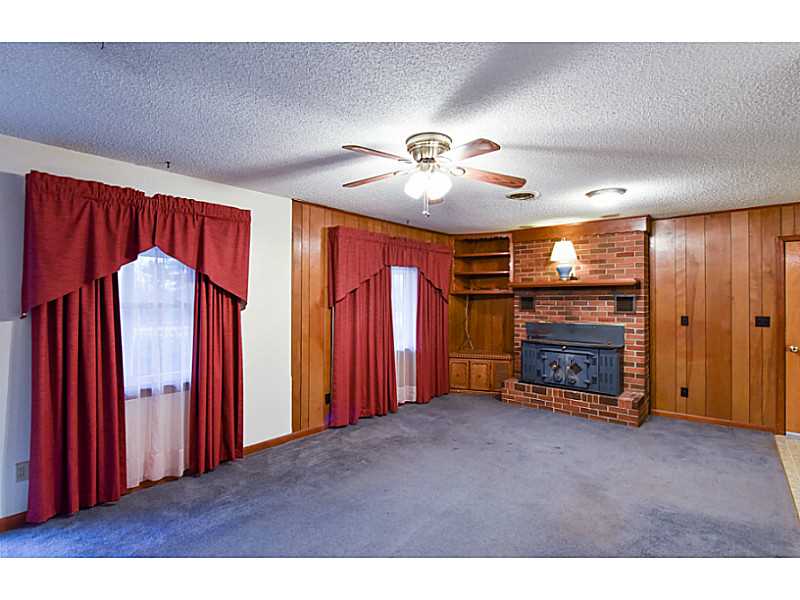 1911 Fisher Rd, Muldrow, OK 74948