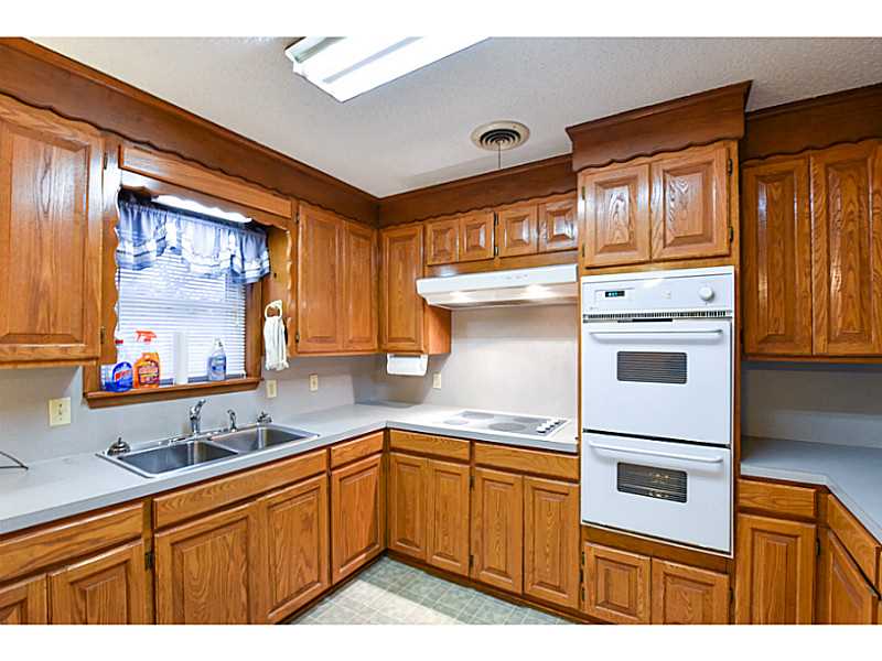 1911 Fisher Rd, Muldrow, OK 74948