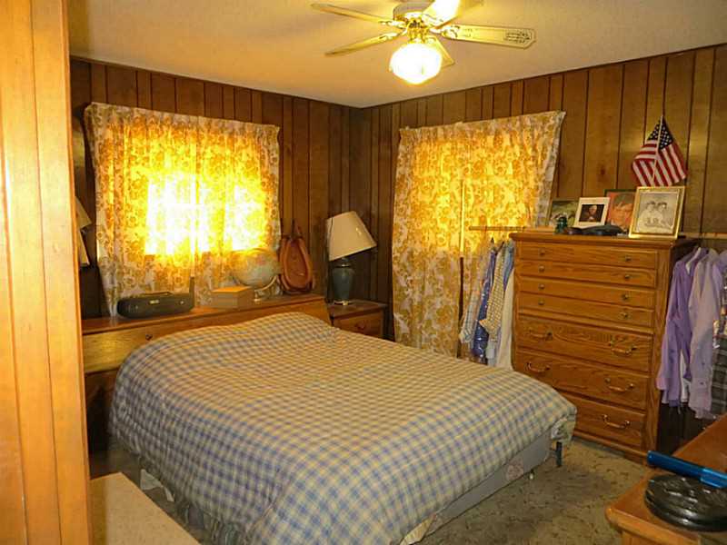 1104 Sequoyah St E, Muldrow, OK 74948