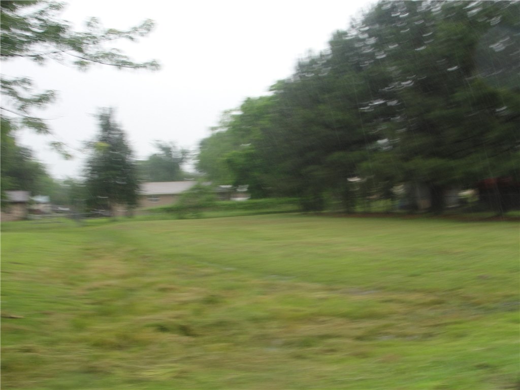 111 JulieDR, Panama, OK 74951