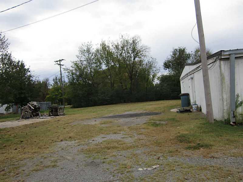 604 Kentucky St, Panama, OK 74951
