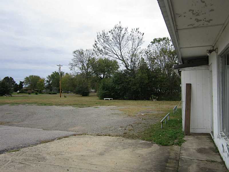 604 Kentucky St, Panama, OK 74951