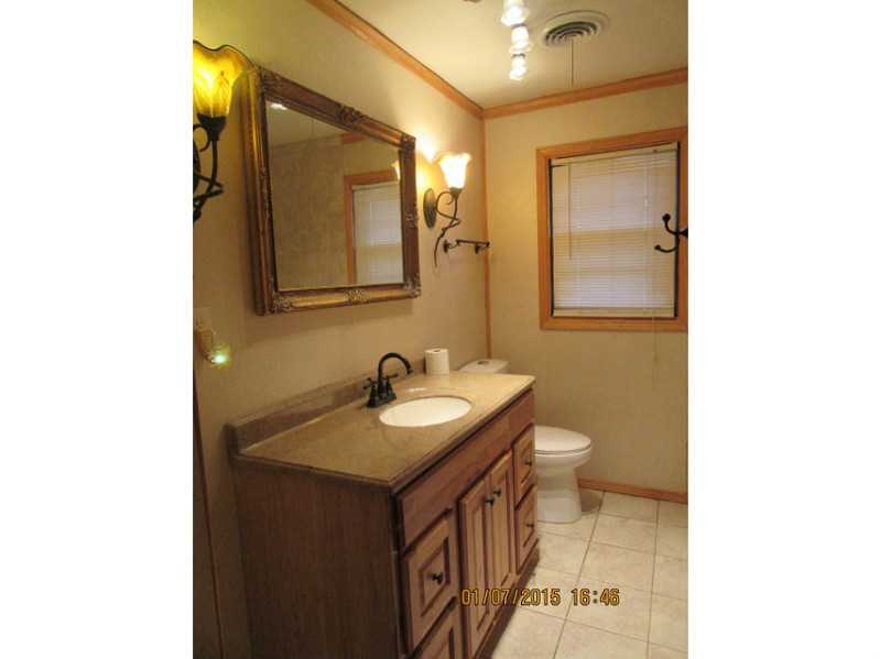 505 Broadway St S, Panama, OK 74951
