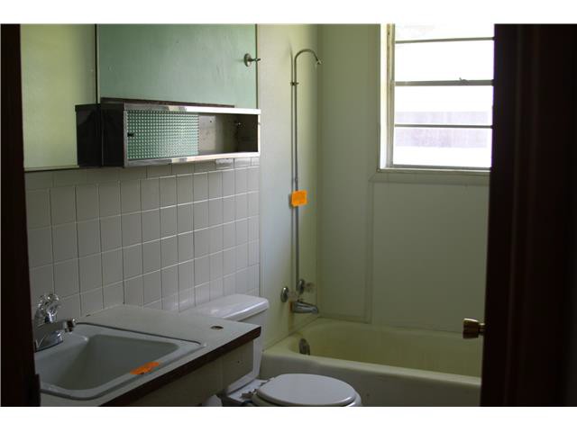 902 Grace StPoteau, OK, 74953Le Flore County