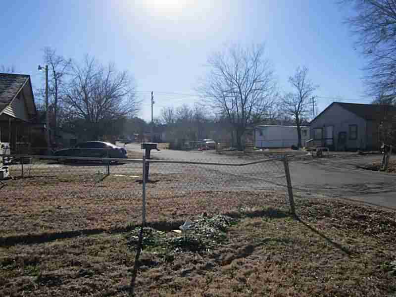 801 Grady Ave, Poteau, OK 74953