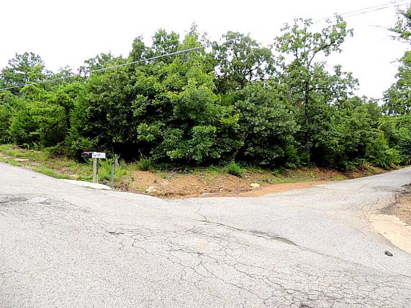 Coggins St, Poteau, OK 74953