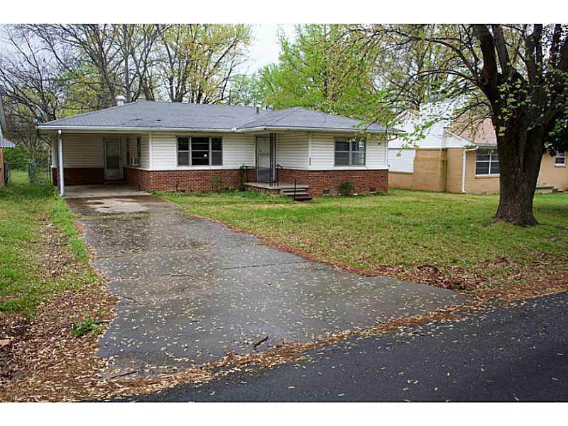 902 Grace St, Poteau, OK 74953