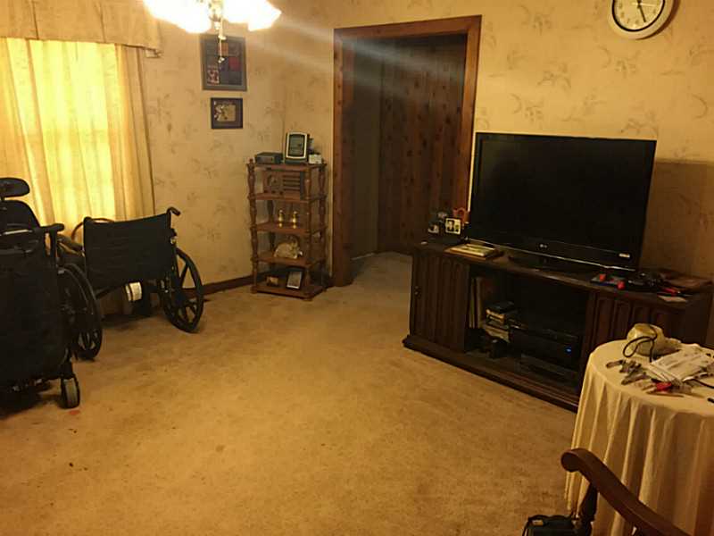 1319 Dewey Ave, Poteau, OK 74953